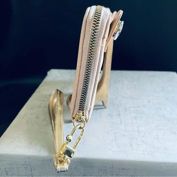 ‼️SOLD‼️BETSEY JOHNSON 💗 Wallet • Wristlet • Fox/Cat - Picture 4 of 7